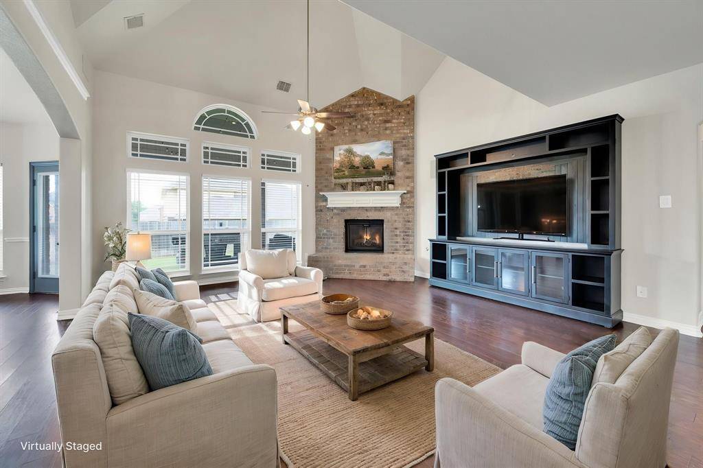 1611 Montelena Avenue, Kennedale, TX 76060