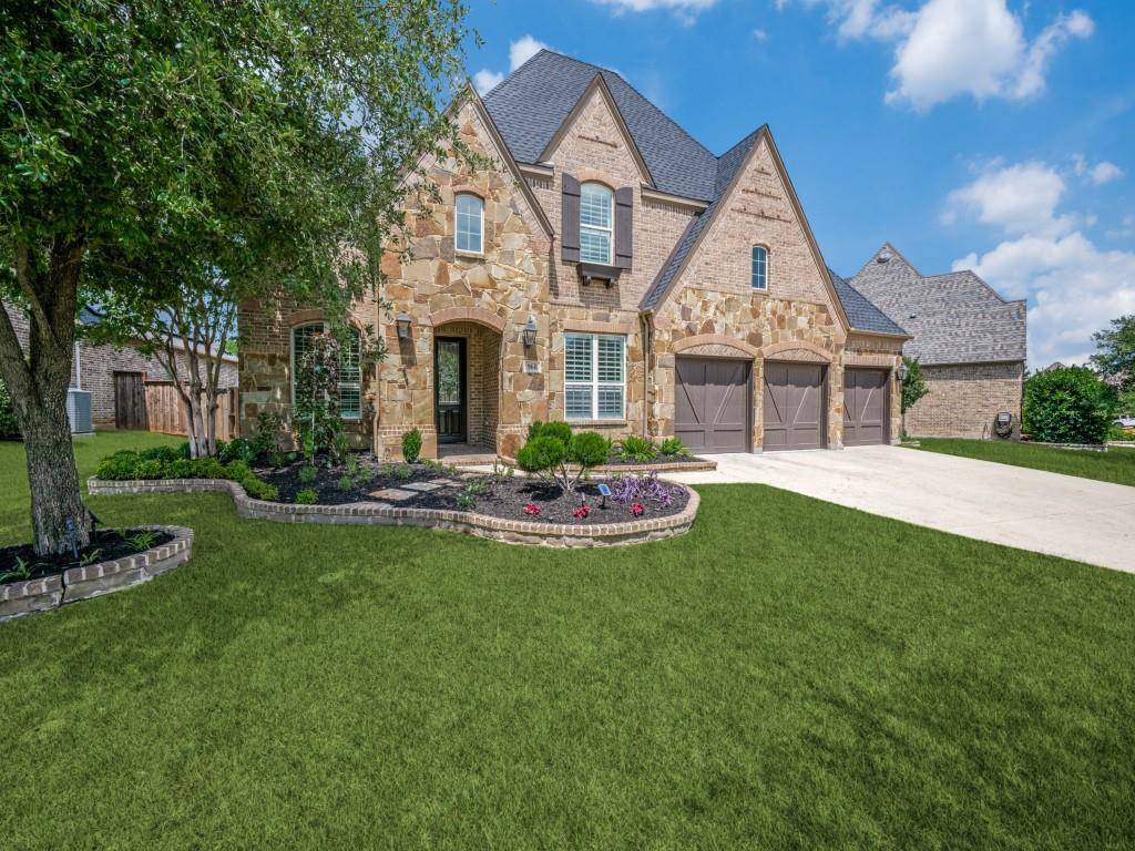 968 Highpoint Way, Roanoke, TX 76262