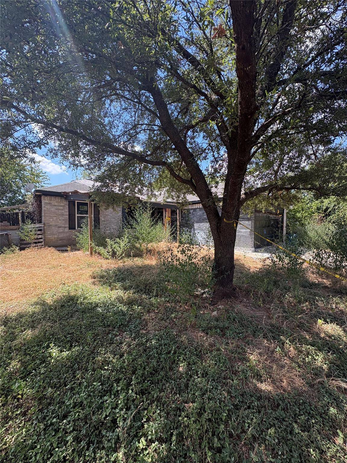 205 Barberry DR, Georgetown, TX 78626