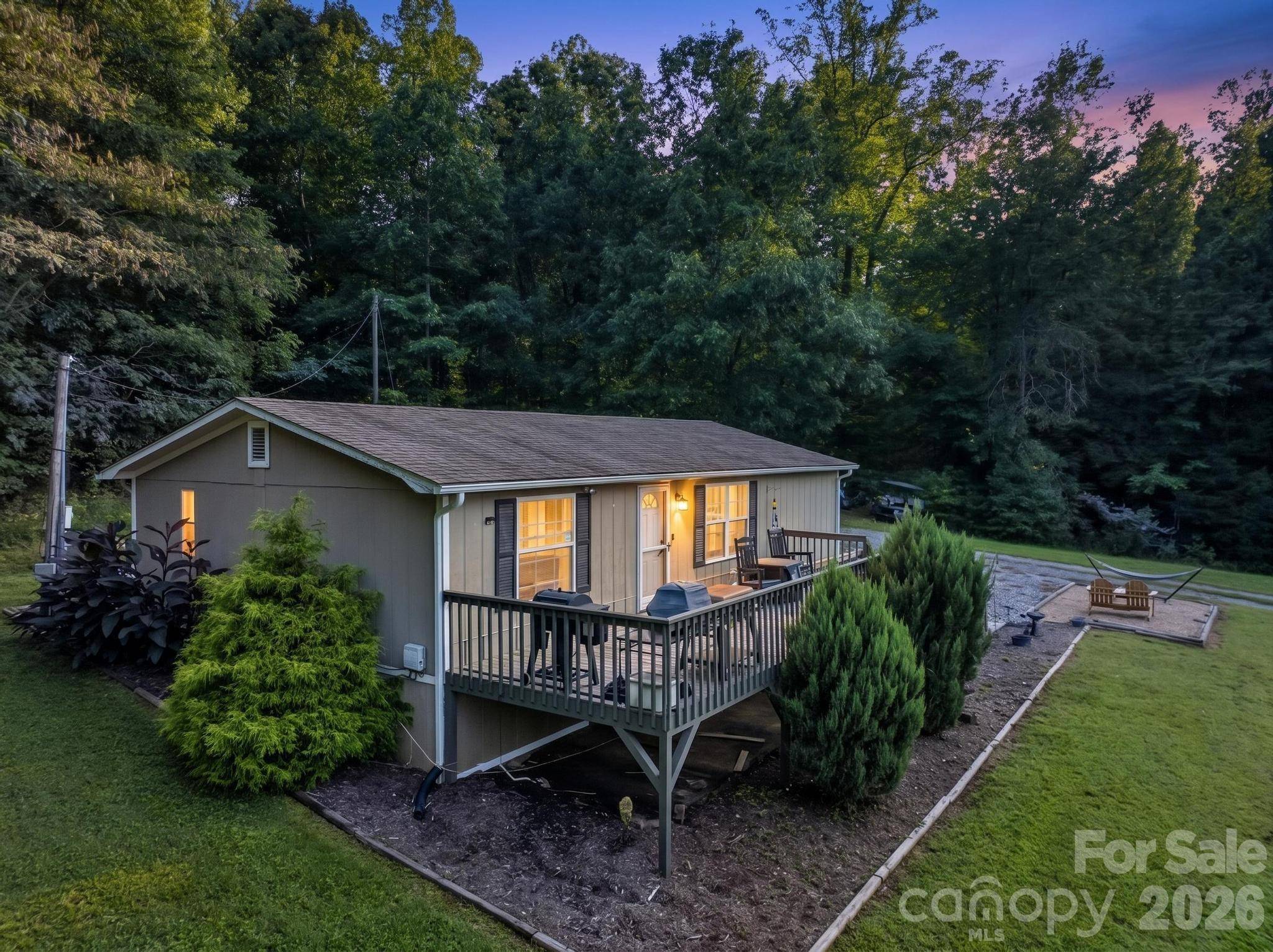 2437 S Rosedale DR, Lenoir, NC 28630