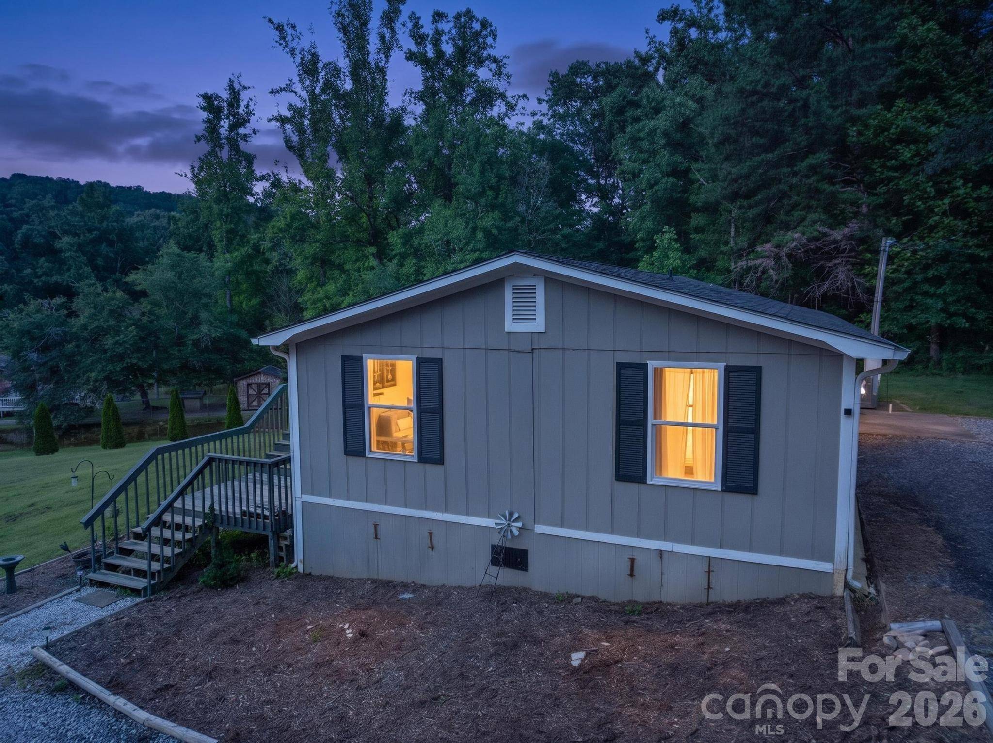 2437 S Rosedale DR, Lenoir, NC 28630
