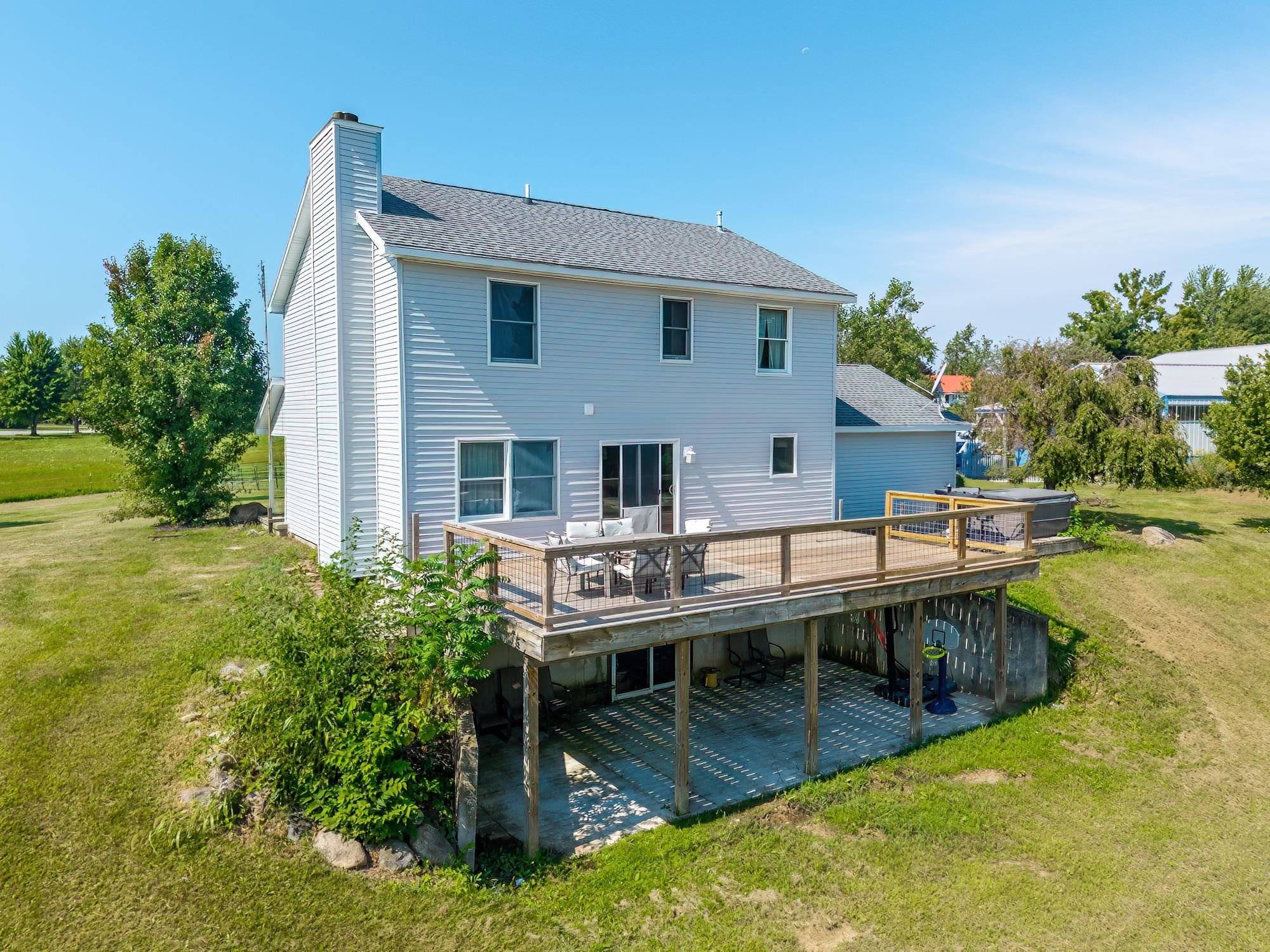 3128 S 600 W ***, Pleasant Lake, IN 46779