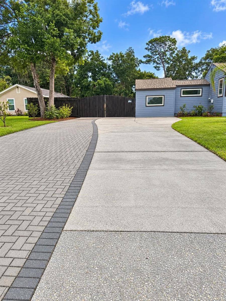 2543 SOUTHSIDE BLVD, Jacksonville, FL 32216