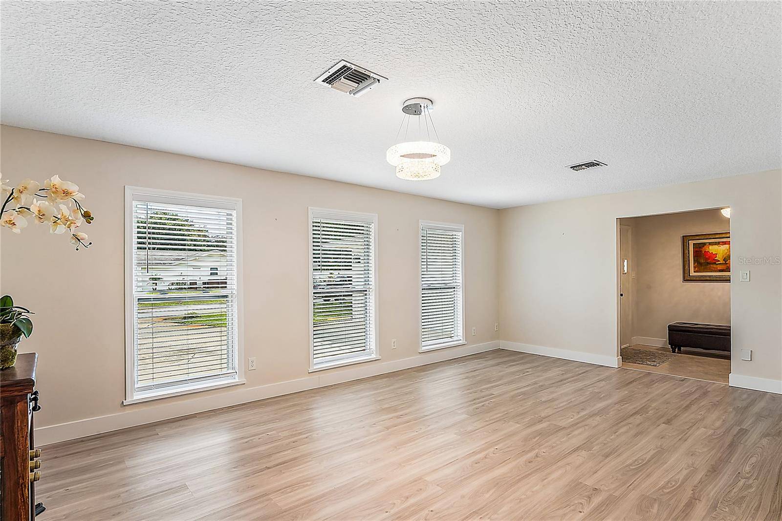 1131 LANCER LN, Tarpon Springs, FL 34689