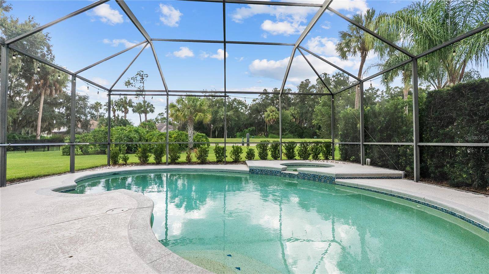 5924 CHERRY OAK DR, Valrico, FL 33596