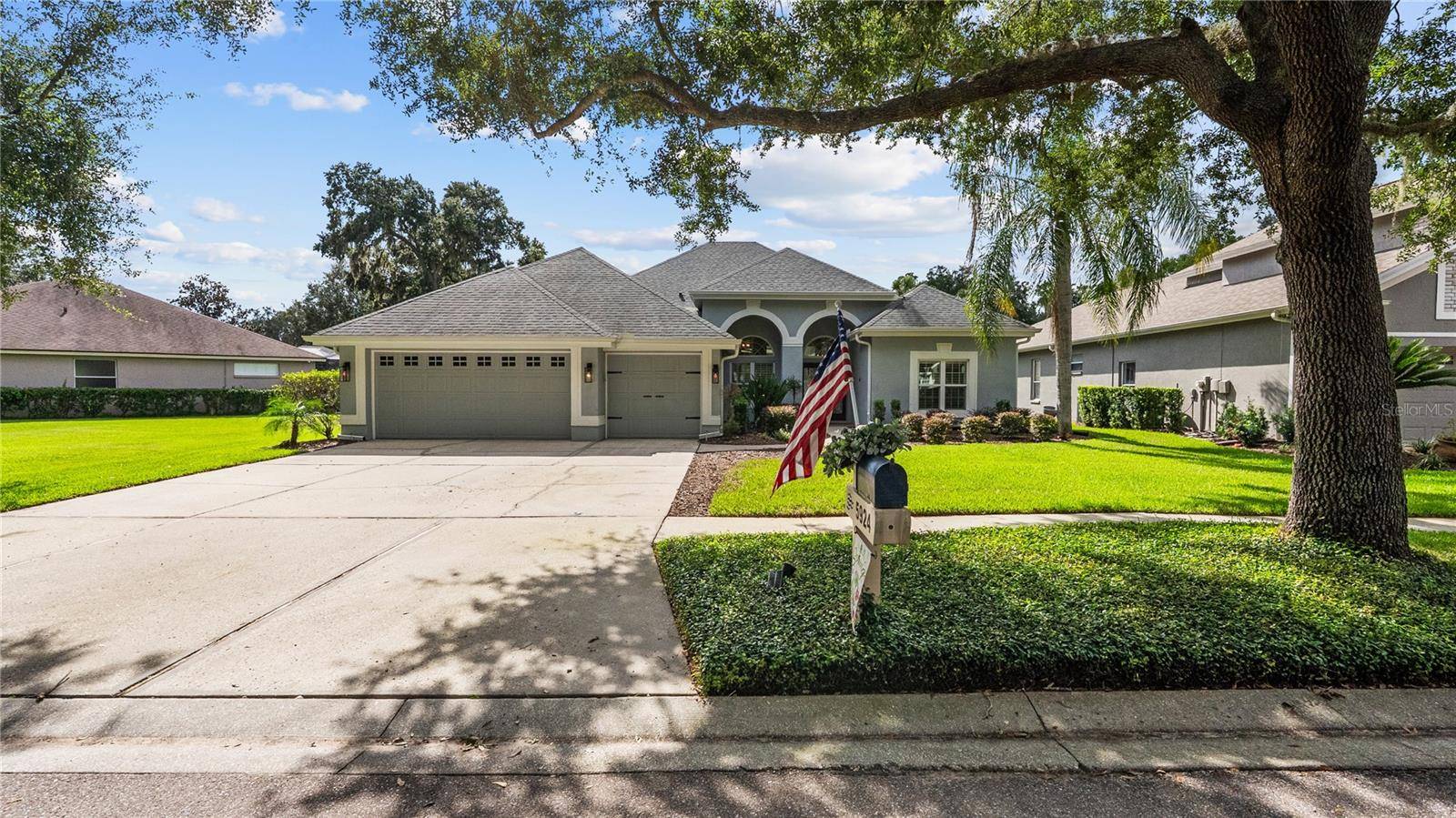 5924 CHERRY OAK DR, Valrico, FL 33596
