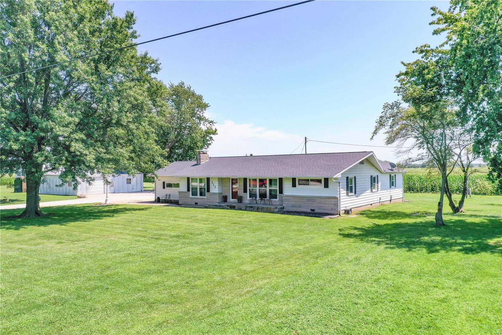 322 E CUMBERLAND ROAD, Brownstown, IL 62418