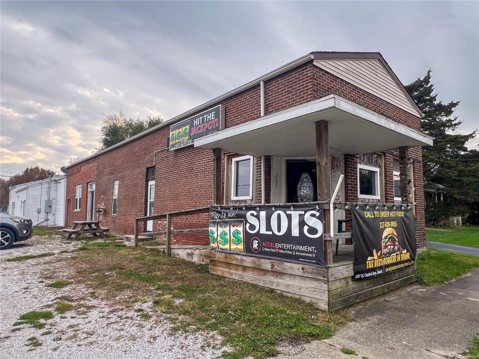 207 W Central, Benld, IL 62009
