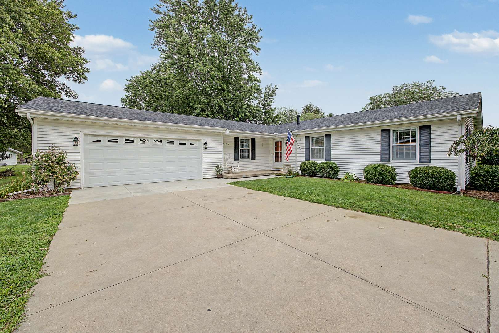 777 S High ST, Paxton, IL 60957
