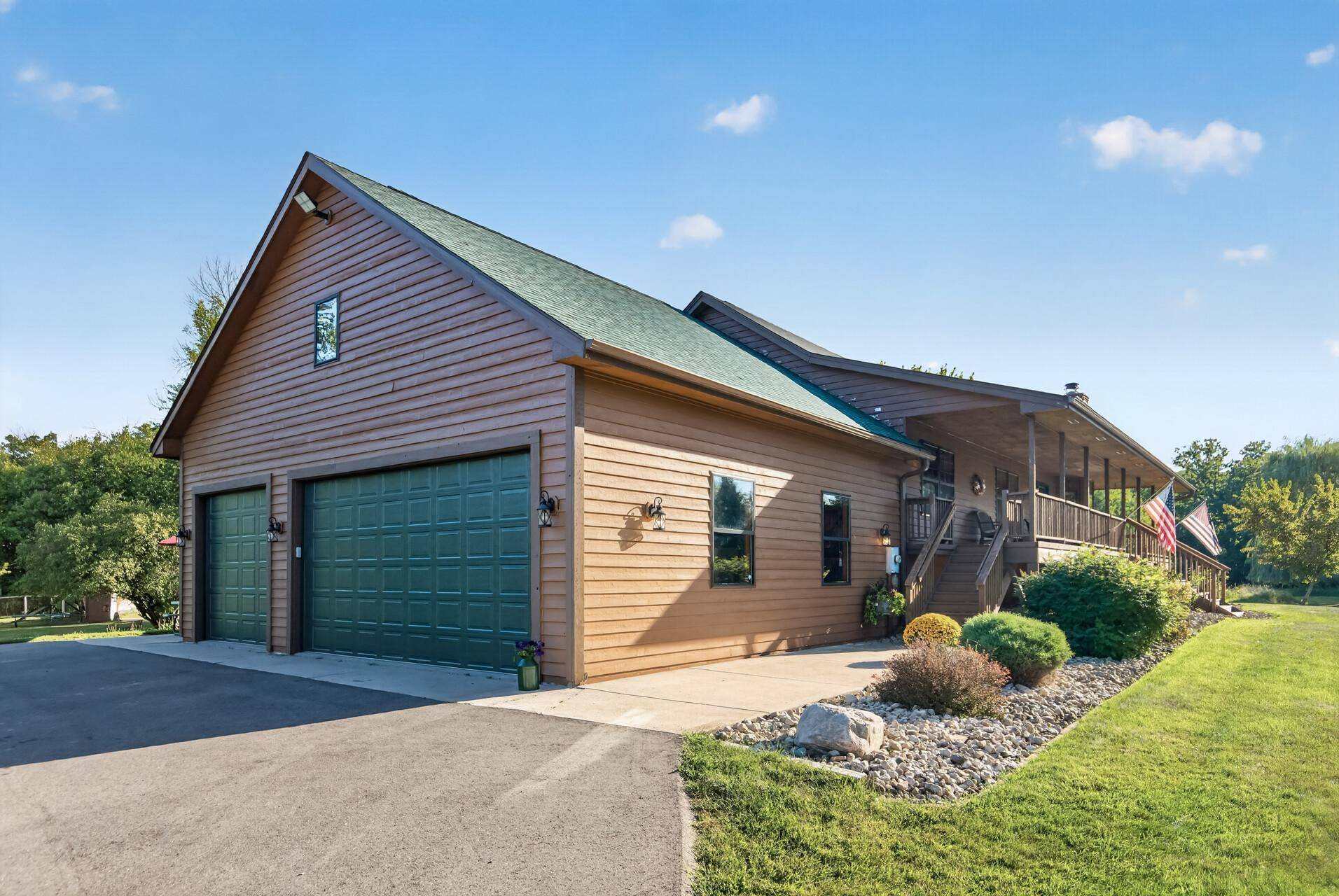 21245 Gypsy Valley RD, Nowthen, MN 55303