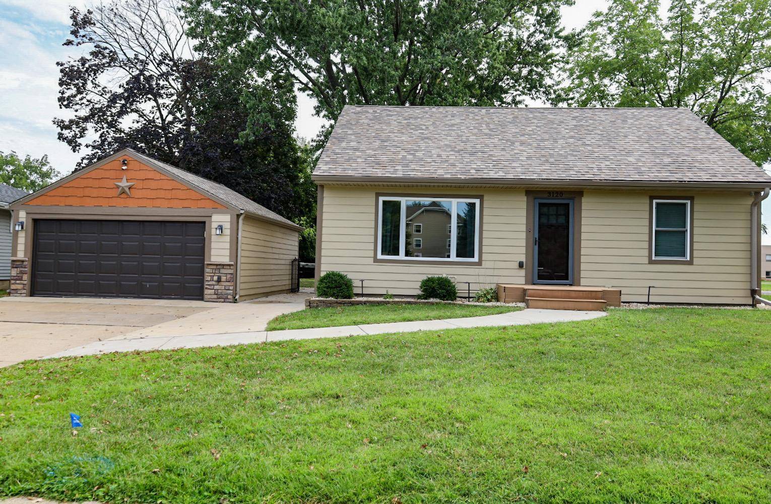 3120 Lower 147th ST W, Rosemount, MN 55068