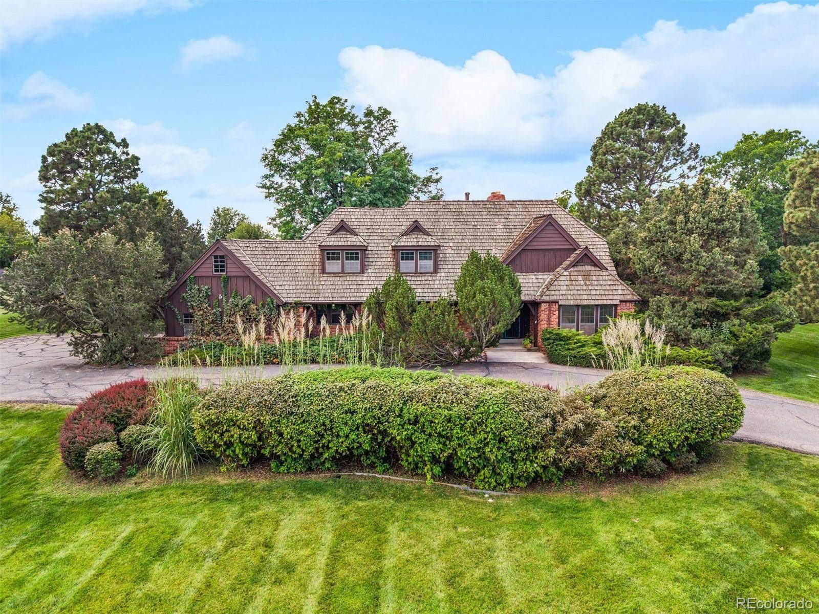 10 Carriage LN, Cherry Hills Village, CO 80121