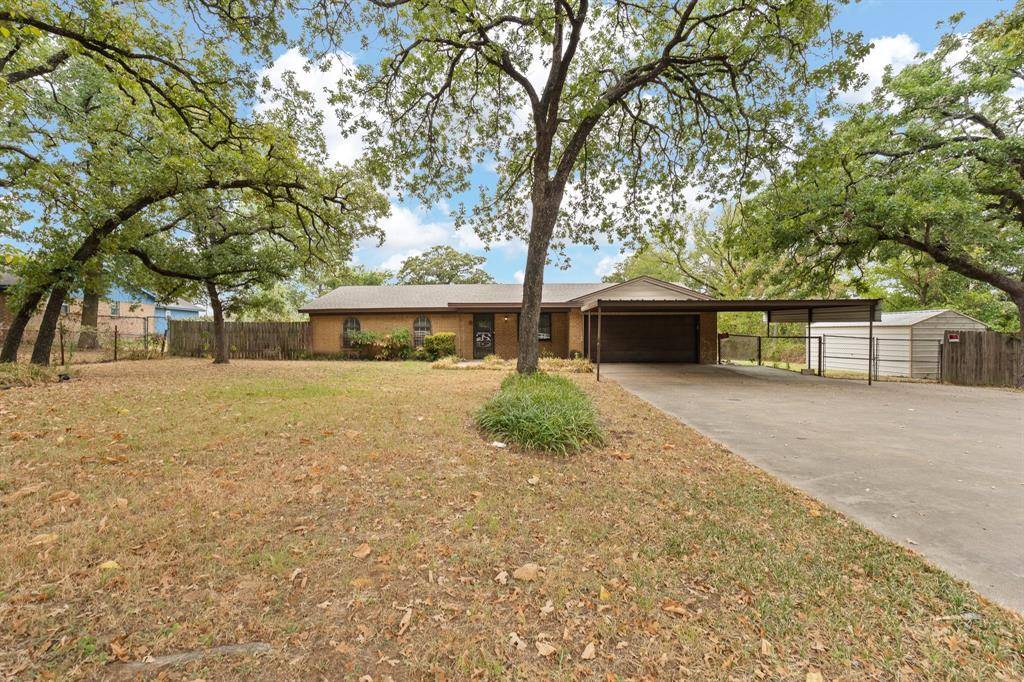 3016 E Renfro Street, Burleson, TX 76028
