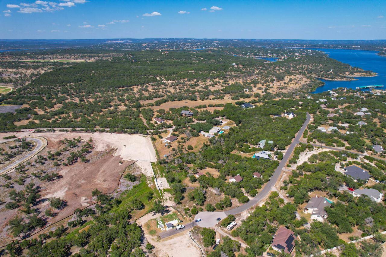 1102 Debco LN, Spicewood, TX 78669