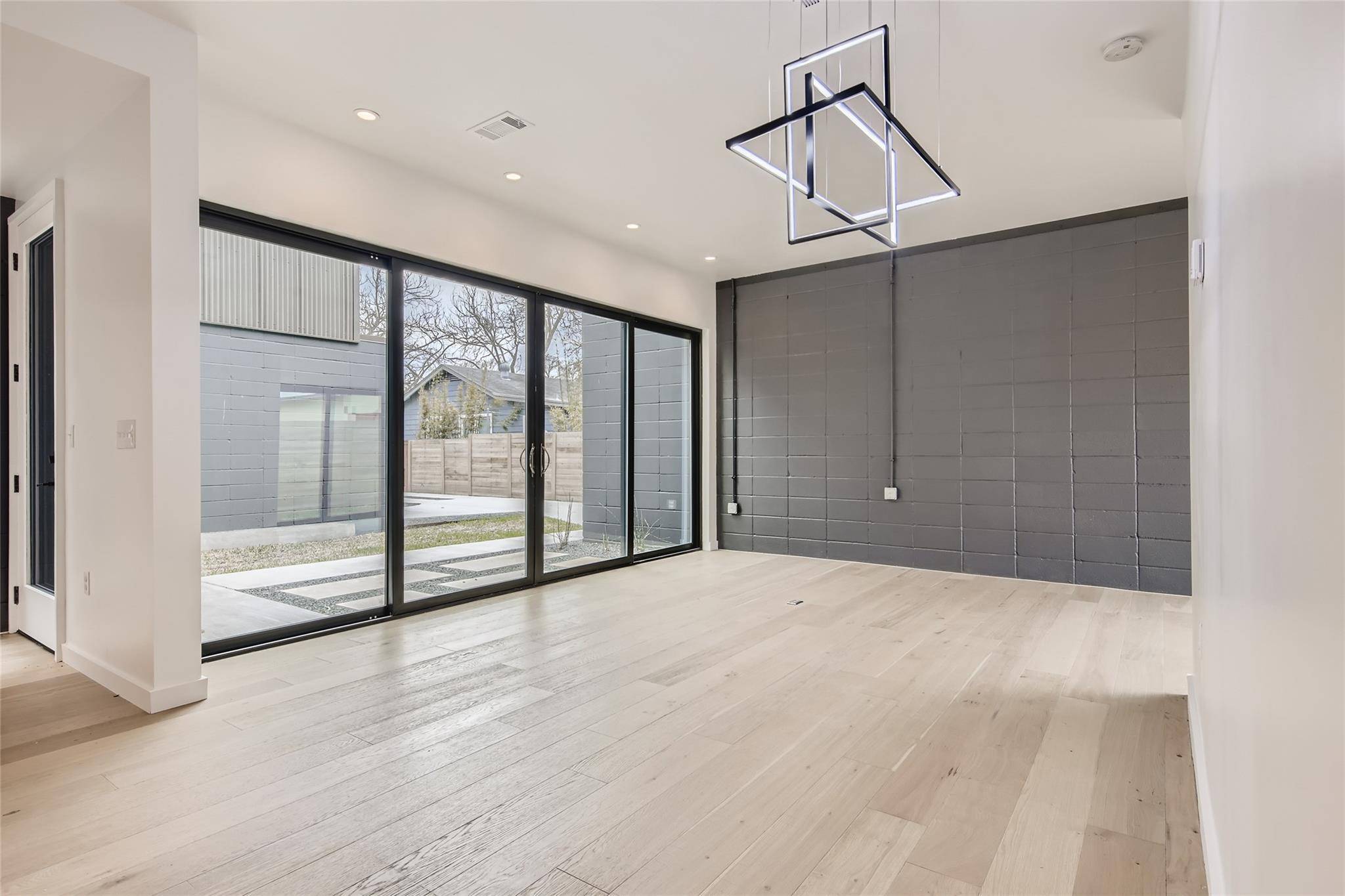 1214 Pasadena DR #UNIT 2, Austin, TX 78757
