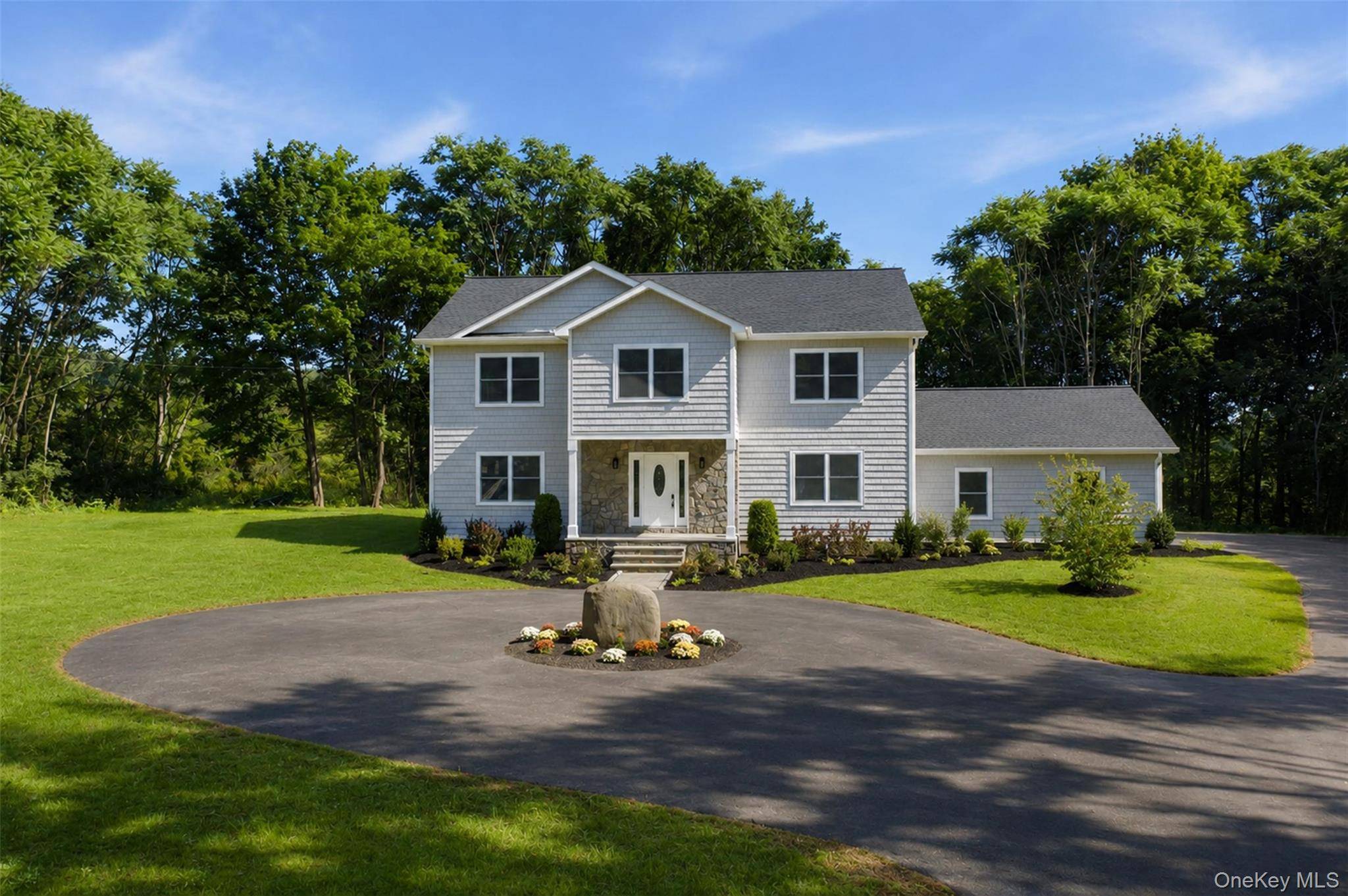73 Anderson RD, Gardiner, NY 12525