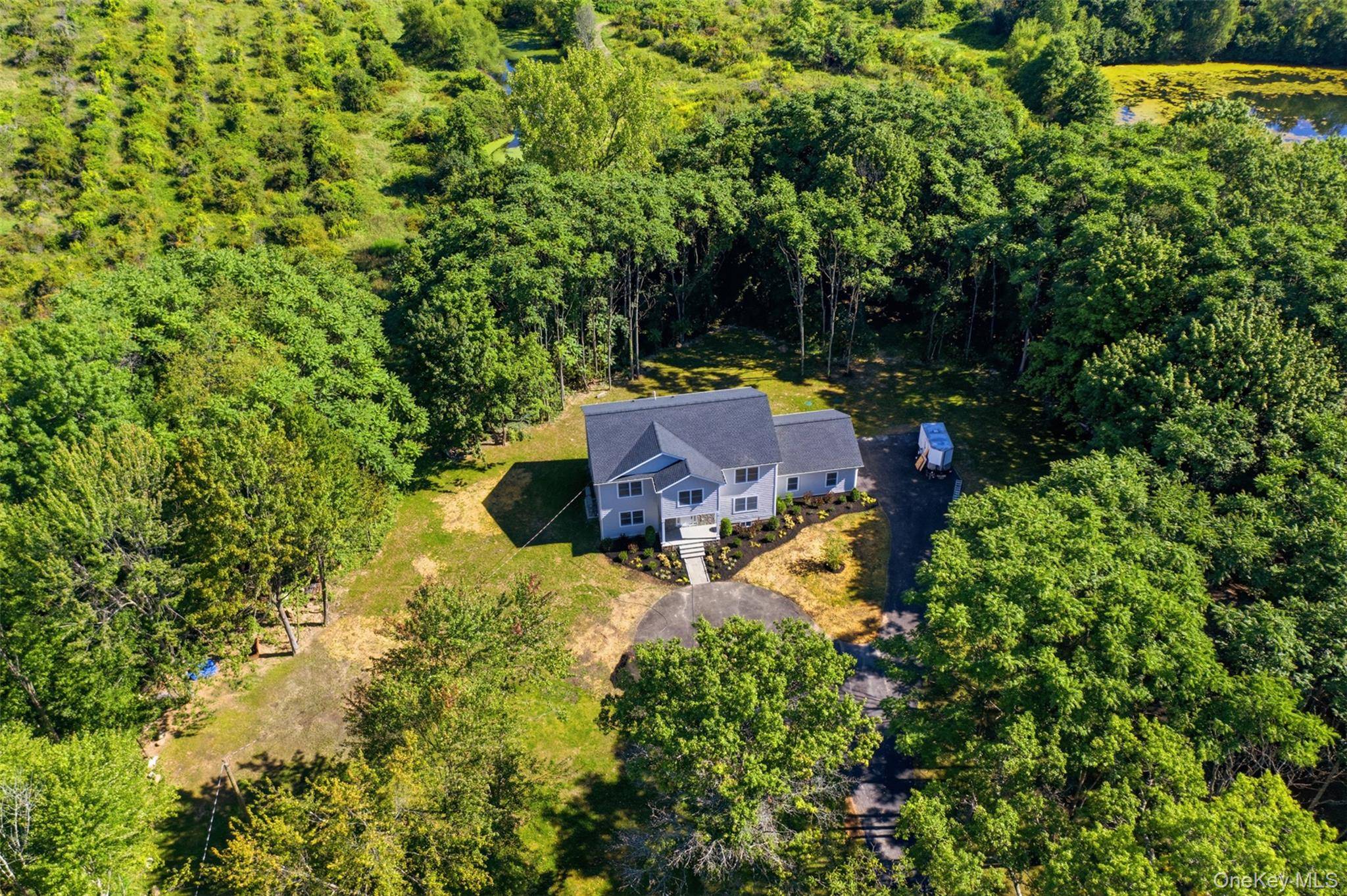 73 Anderson RD, Gardiner, NY 12525