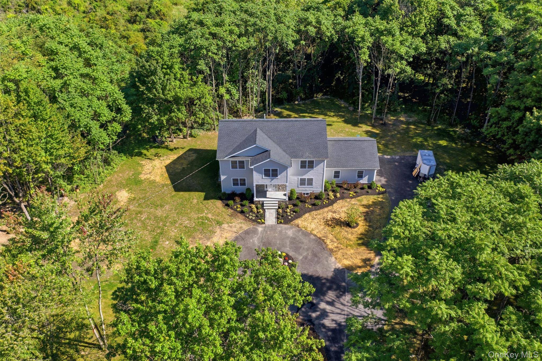 73 Anderson RD, Gardiner, NY 12525