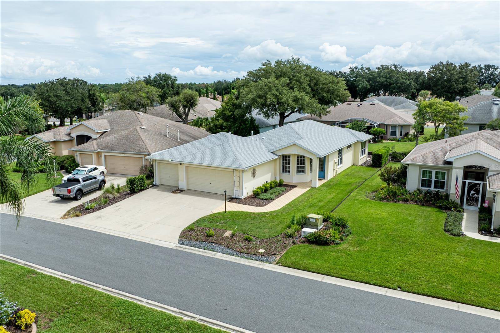 5370 INDIAN OCEAN LOOP LOOP, Tavares, FL 32778