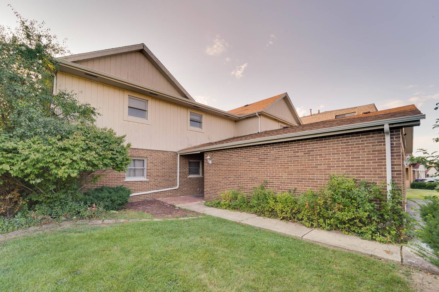 74 Terry DR #C, Roselle, IL 60172