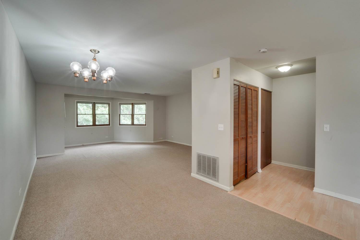 74 Terry DR #C, Roselle, IL 60172