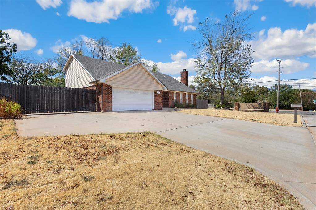 6317 N College ST, Oklahoma City, OK 73122