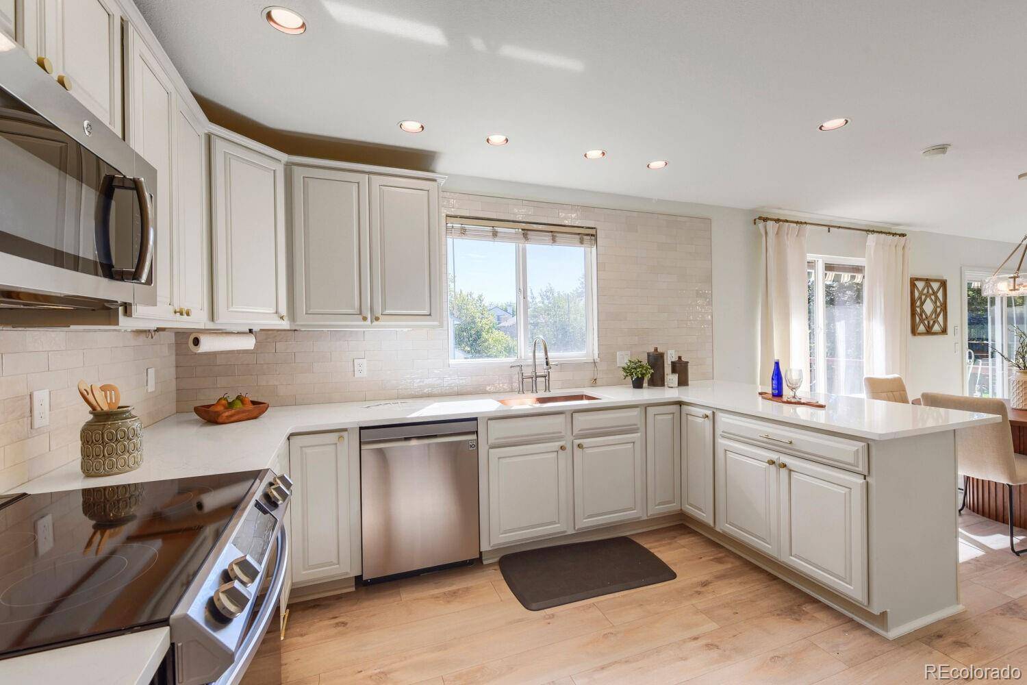 9304 Montrose WAY, Highlands Ranch, CO 80126