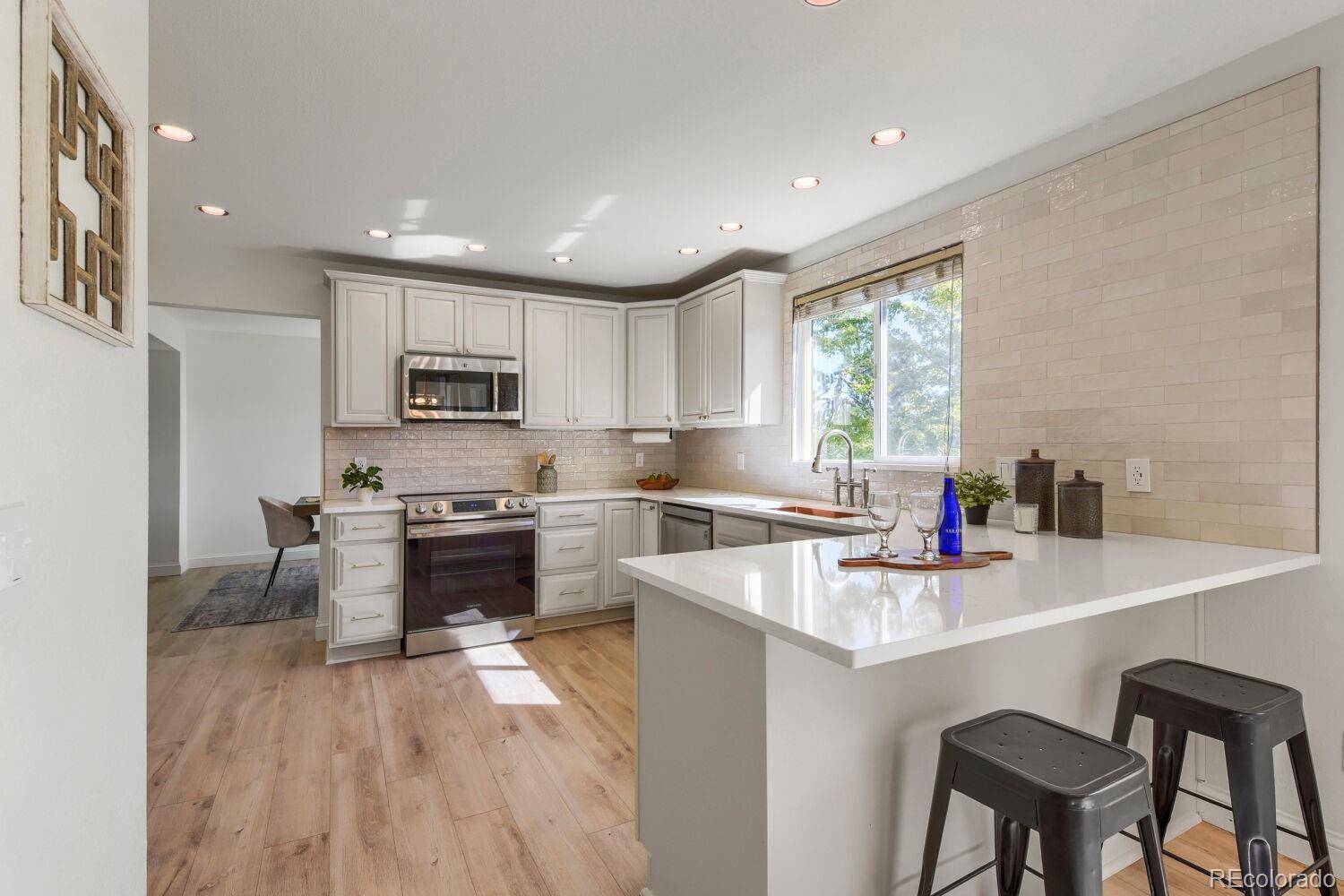 9304 Montrose WAY, Highlands Ranch, CO 80126