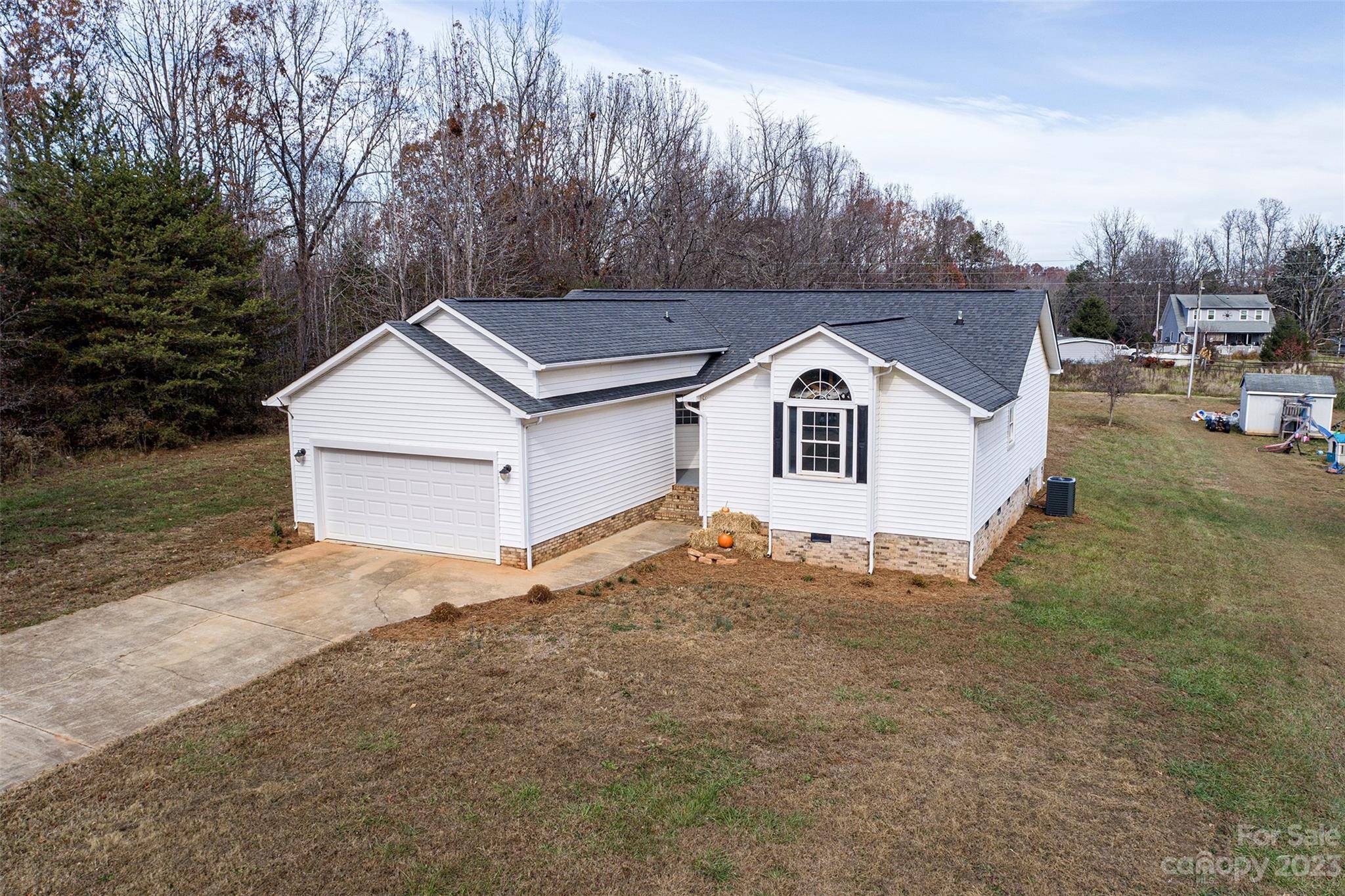 6638 Love Point RD, Denver, NC 28037
