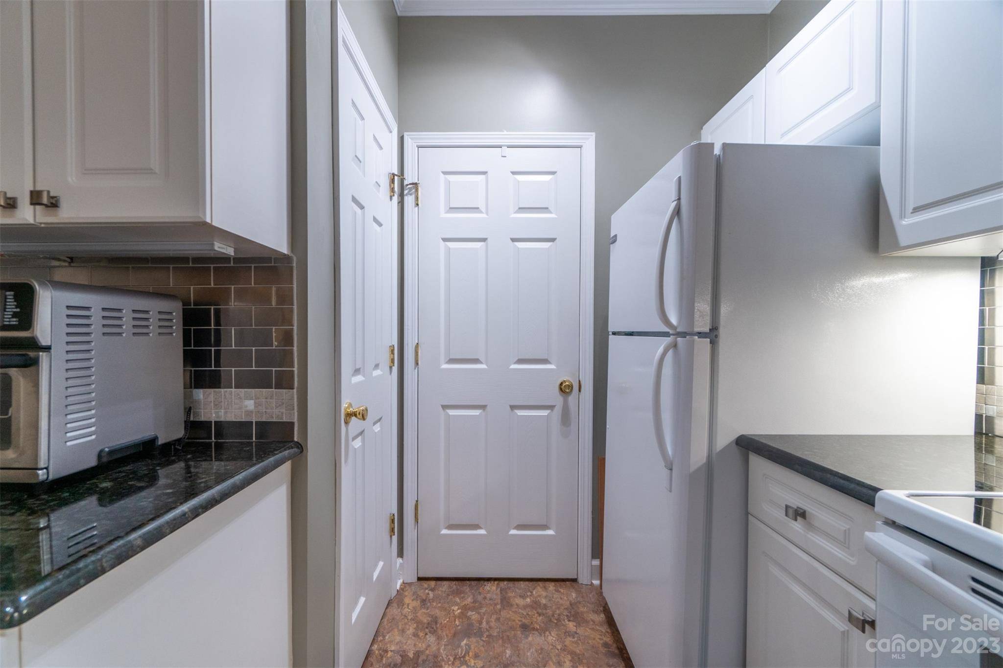 737 Peninsula DR, Davidson, NC 28036