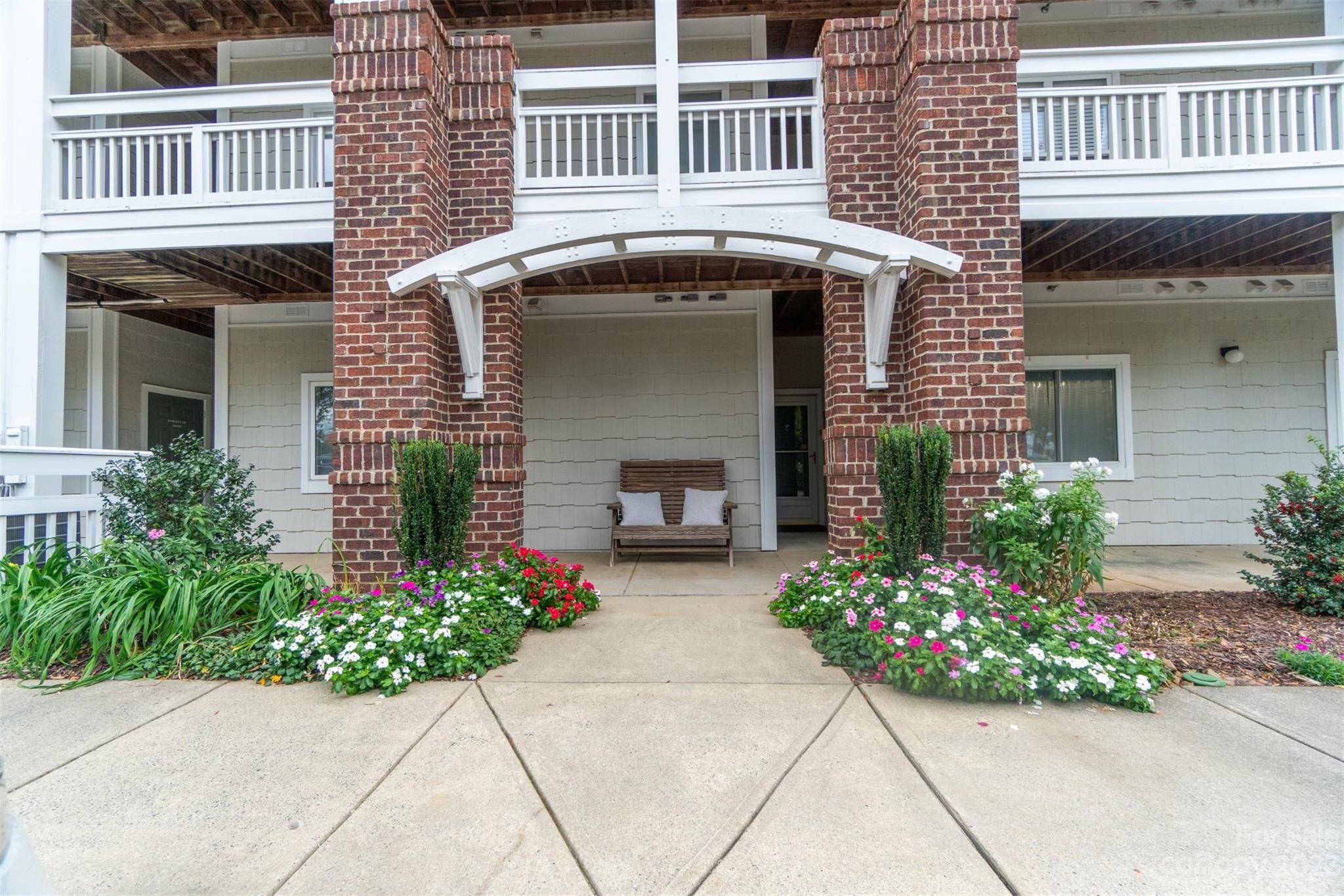 737 Peninsula DR, Davidson, NC 28036