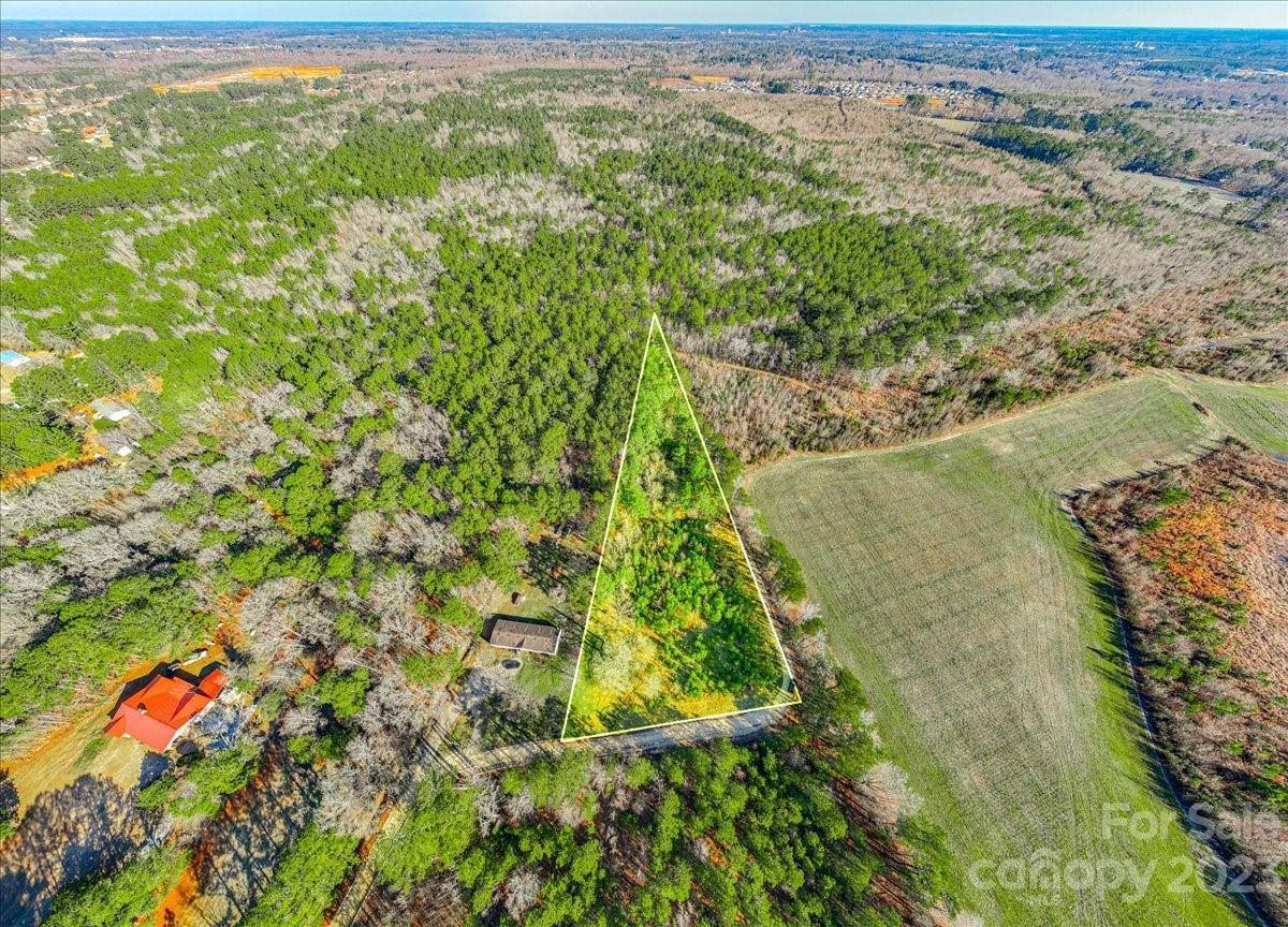 1803 Brookside LN, Effingham, SC 29541