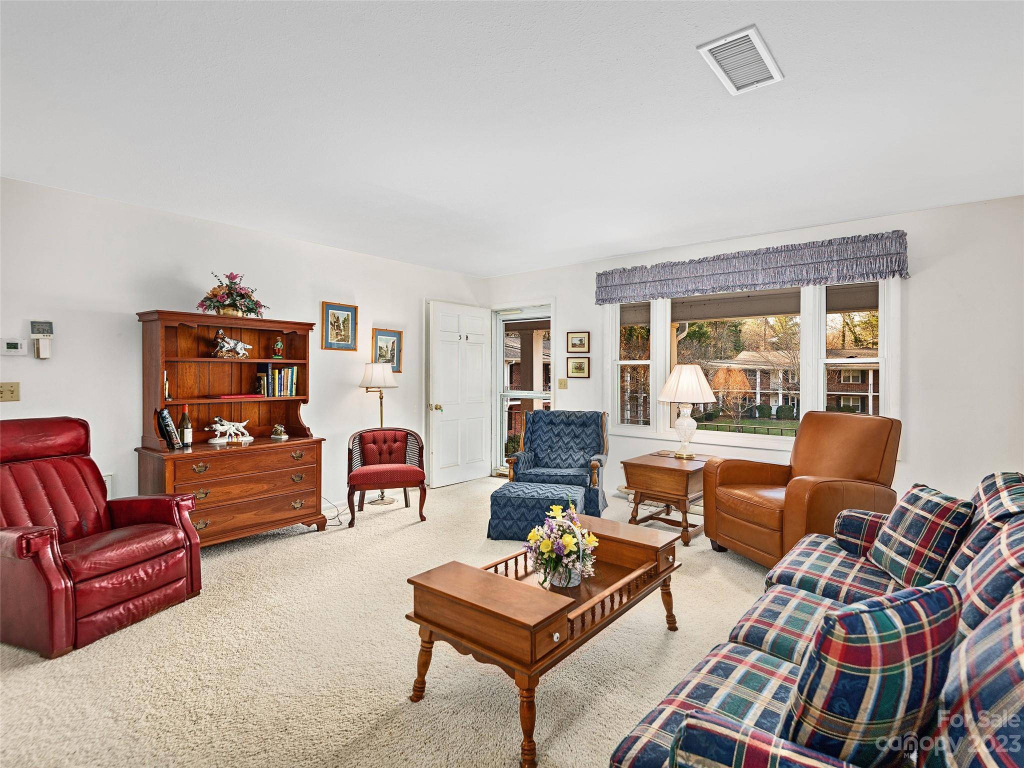 102 Boyd DR #5B, Flat Rock, NC 28731