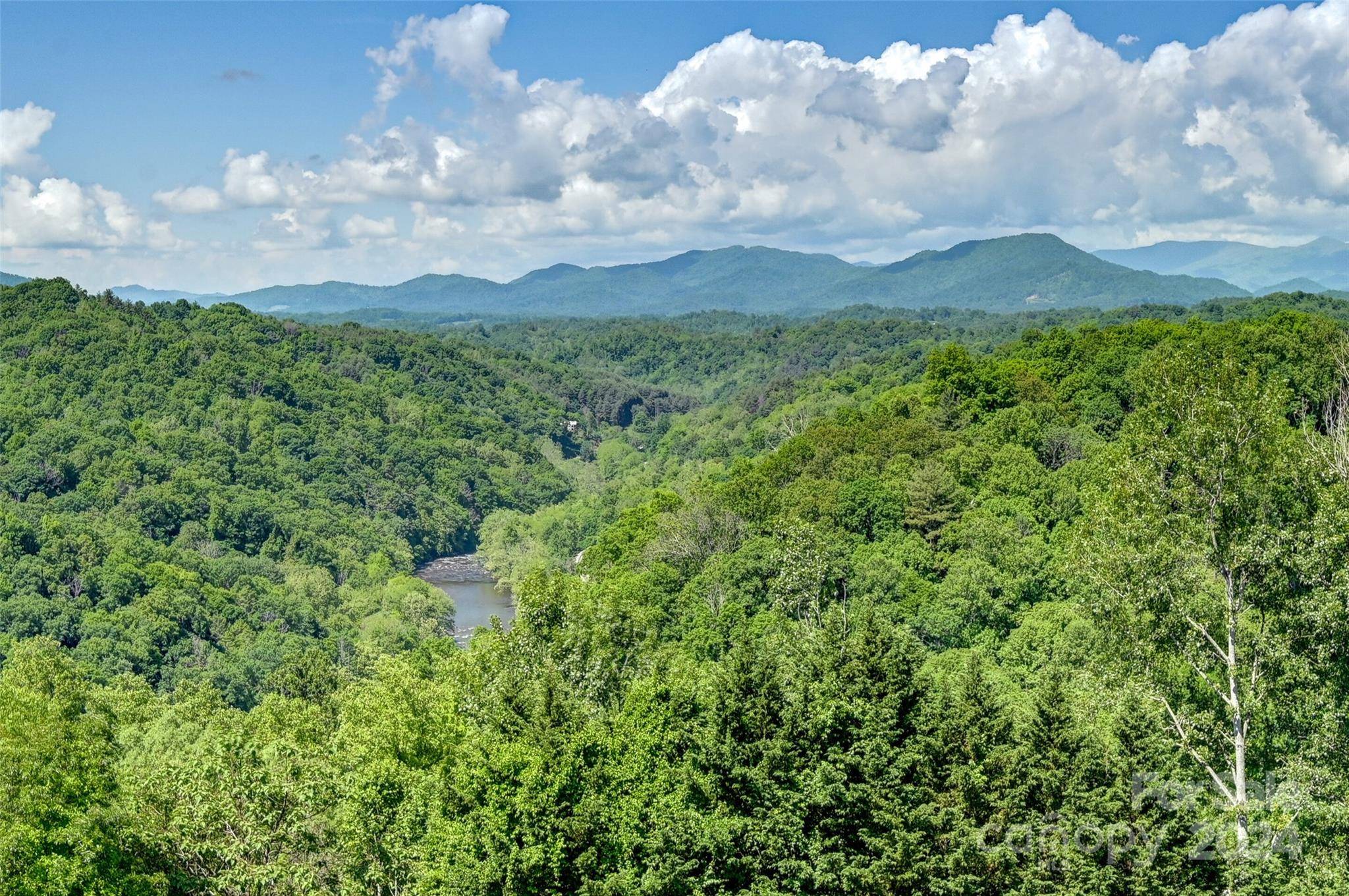 304 Sunset Mountain RD, Bakersville, NC 28705
