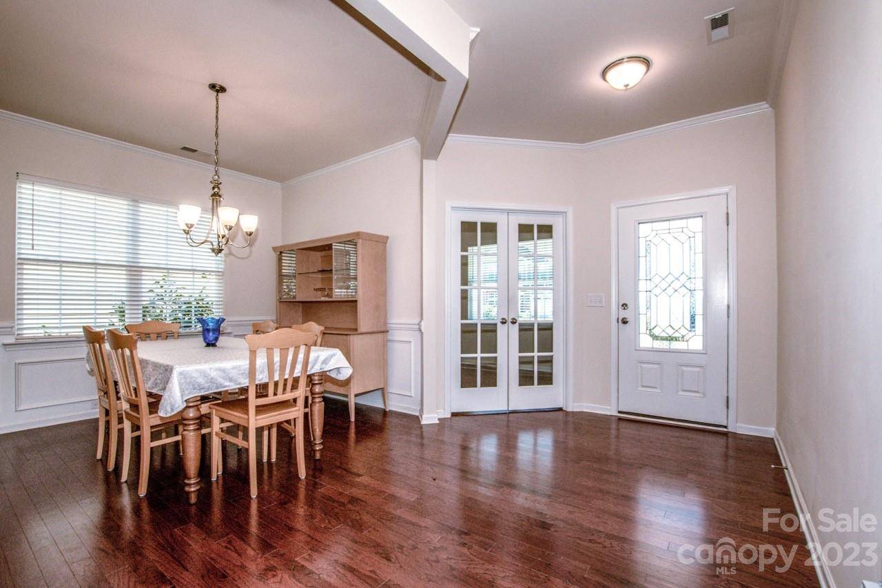 140 Cherry Bark DR, Mooresville, NC 28117