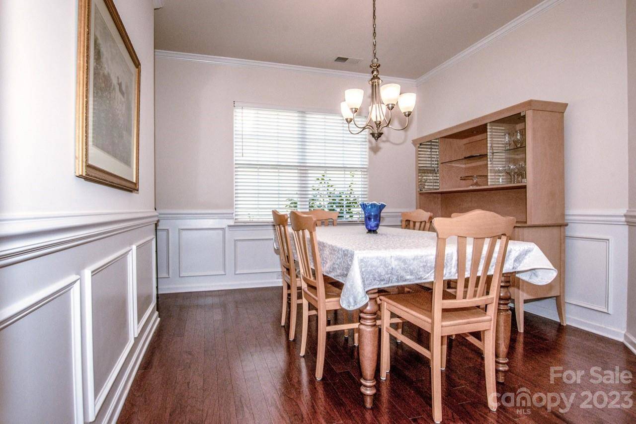 140 Cherry Bark DR, Mooresville, NC 28117