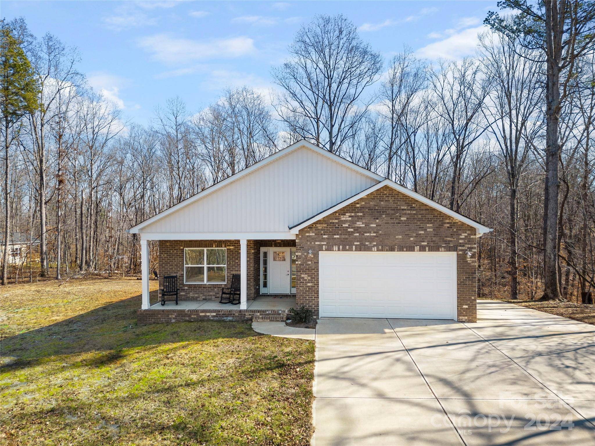 218 Rambler LN, Blacksburg, SC 29702