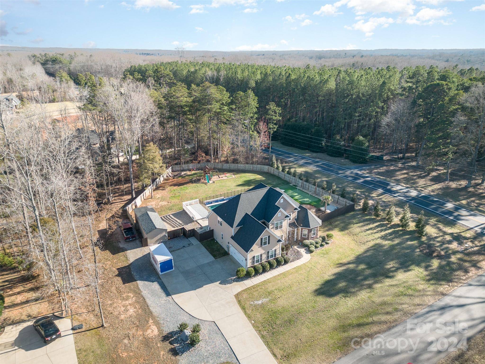 106 Brawley Woods LN, Mooresville, NC 28115