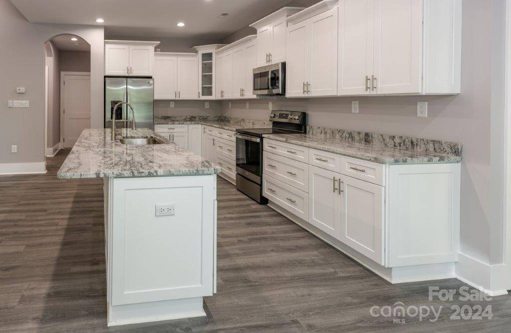 106 Mallard DR, Columbus, NC 28722