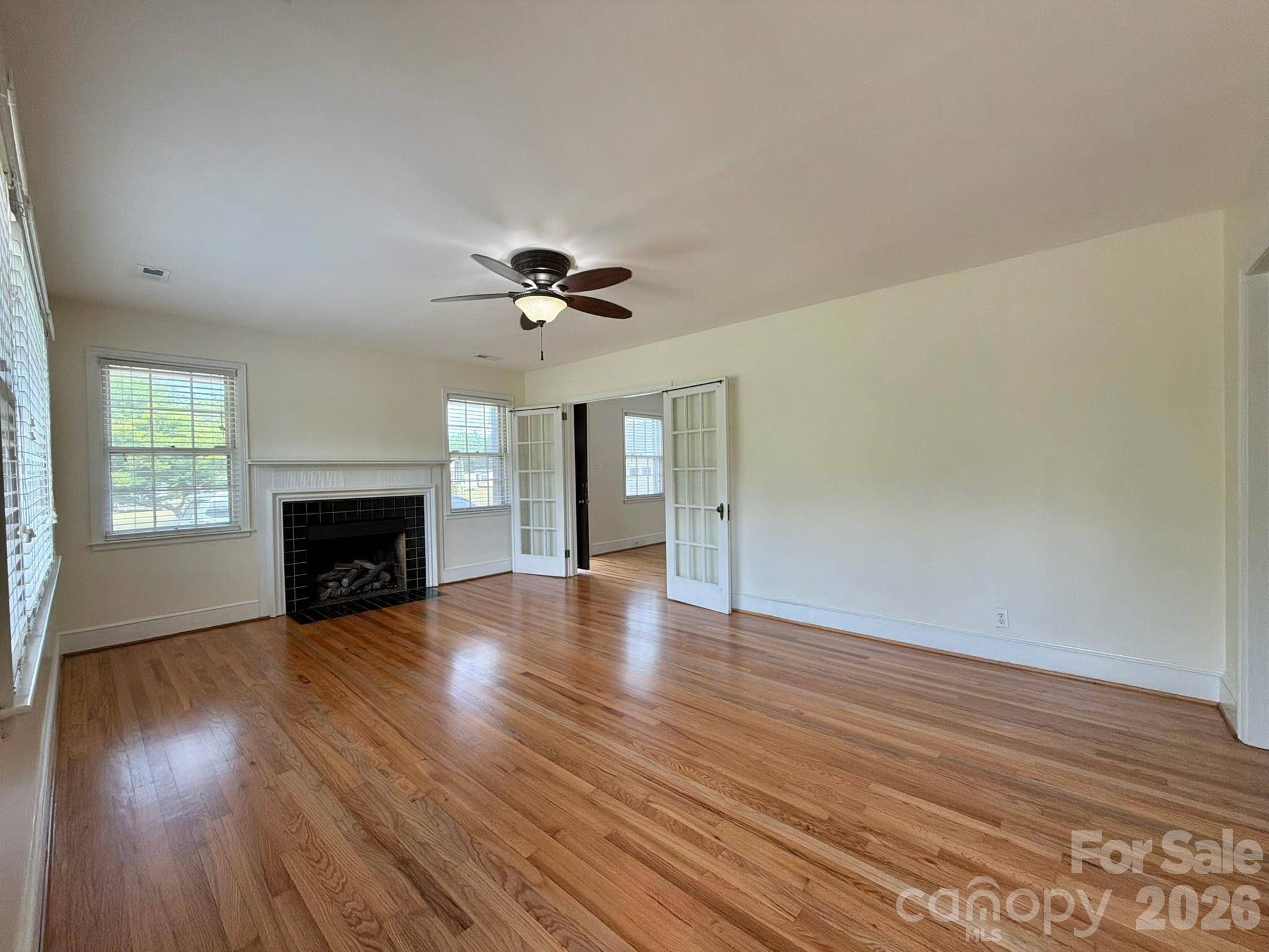 917 W Pine ST, Blacksburg, SC 29702