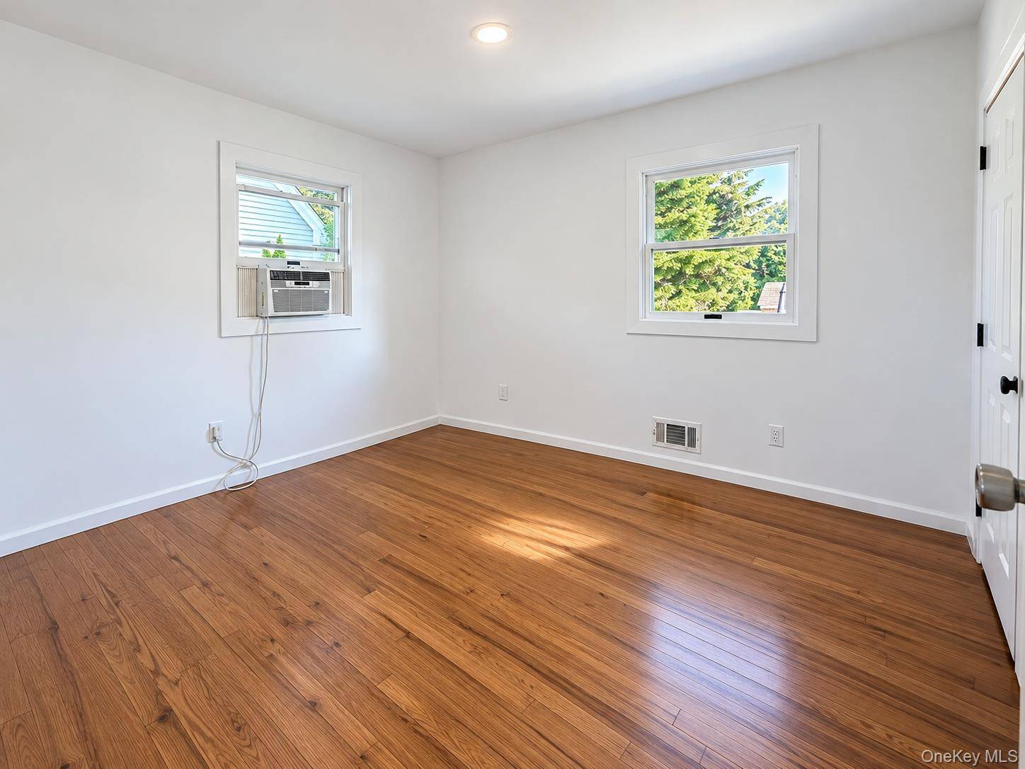 22 Maryland BLVD, Hampton Bays, NY 11946