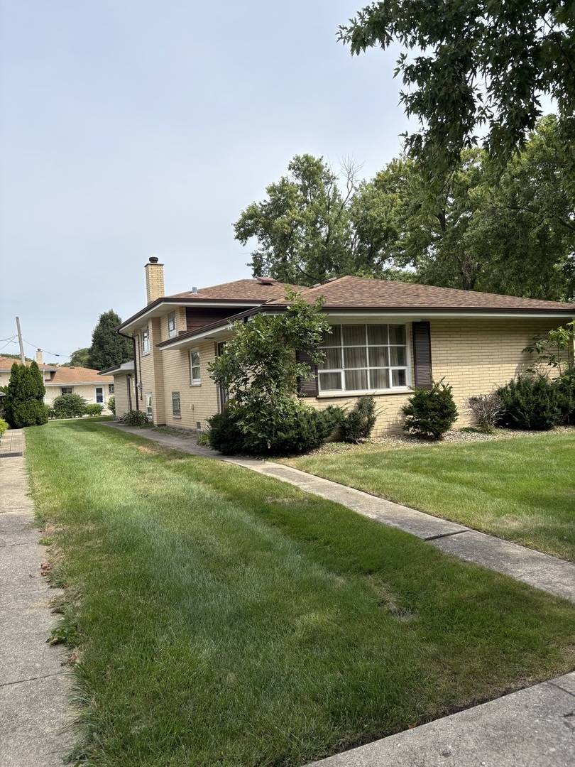10734 31st ST, Westchester, IL 60154