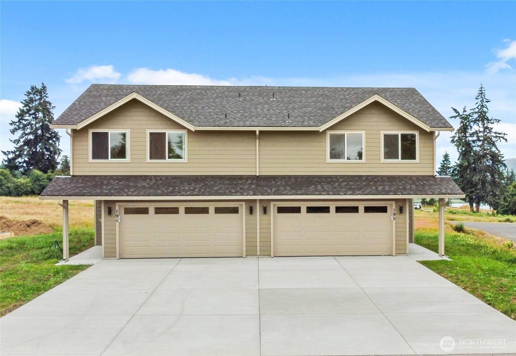 15 Anchor Way LOOP, Cathlamet, WA 98612