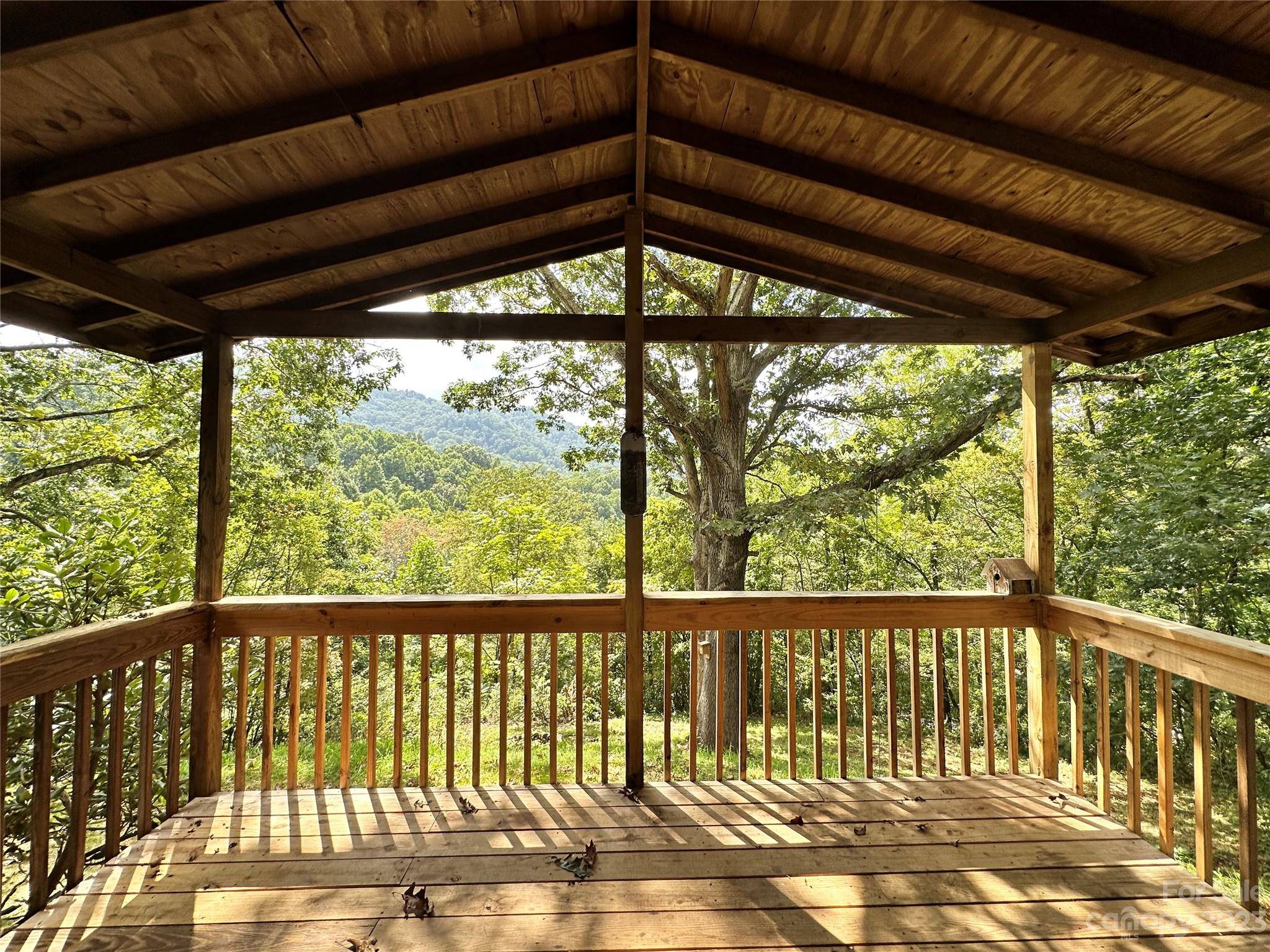 301 Matthew LN, Canton, NC 28716