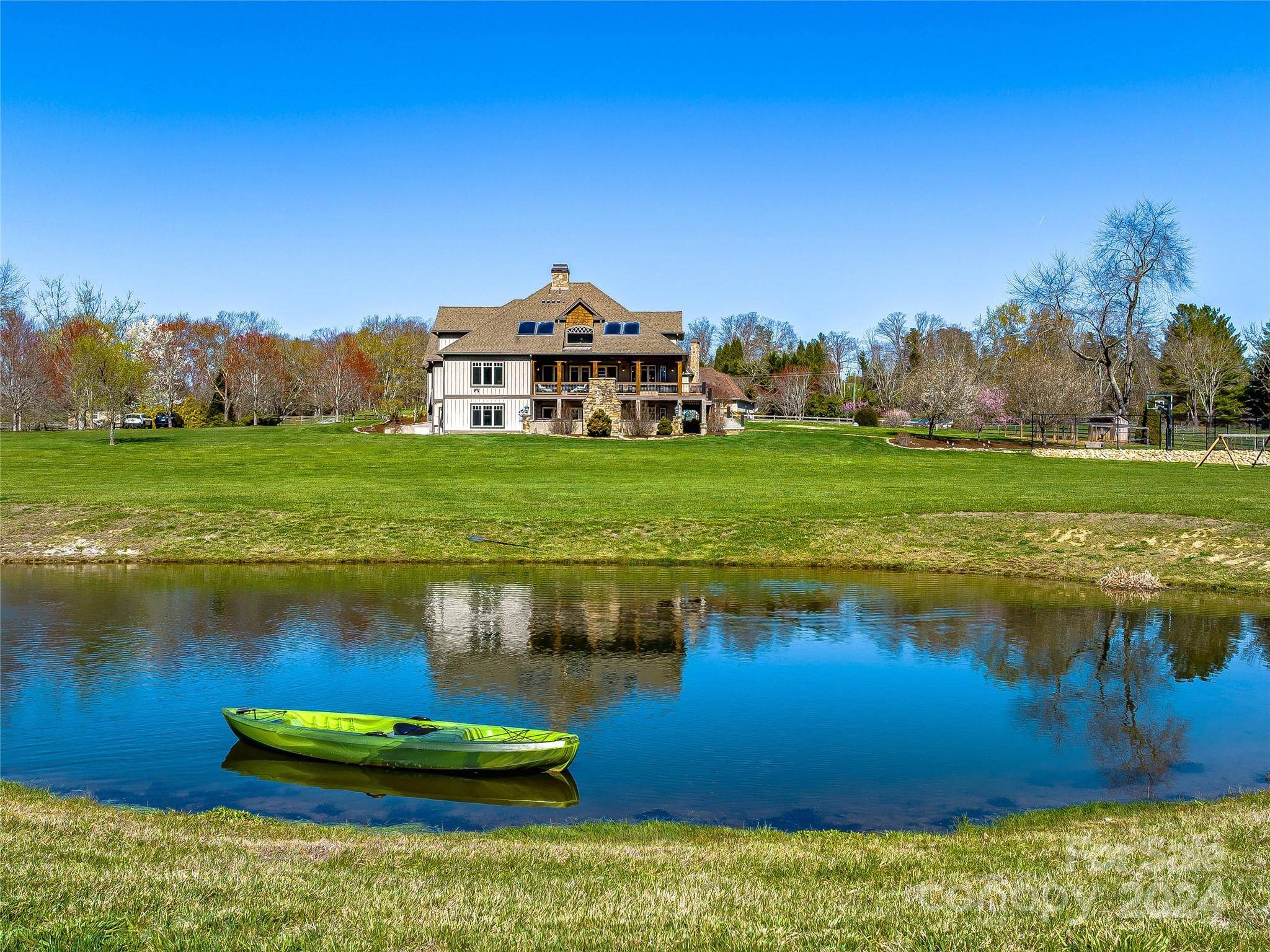 124 Cane Creek Ranch DR, Fletcher, NC 28732