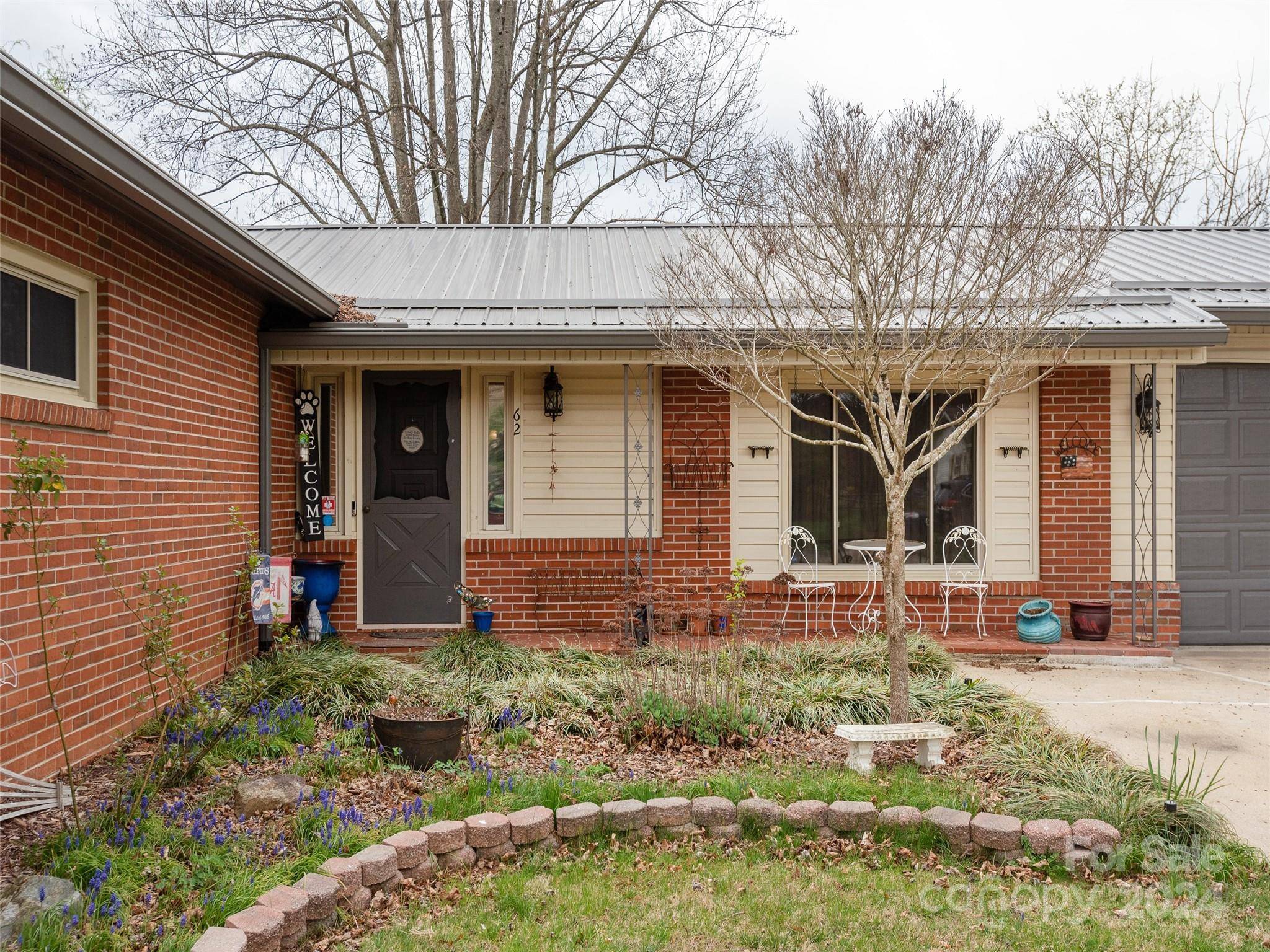 62 Broadview CIR, Brevard, NC 28712