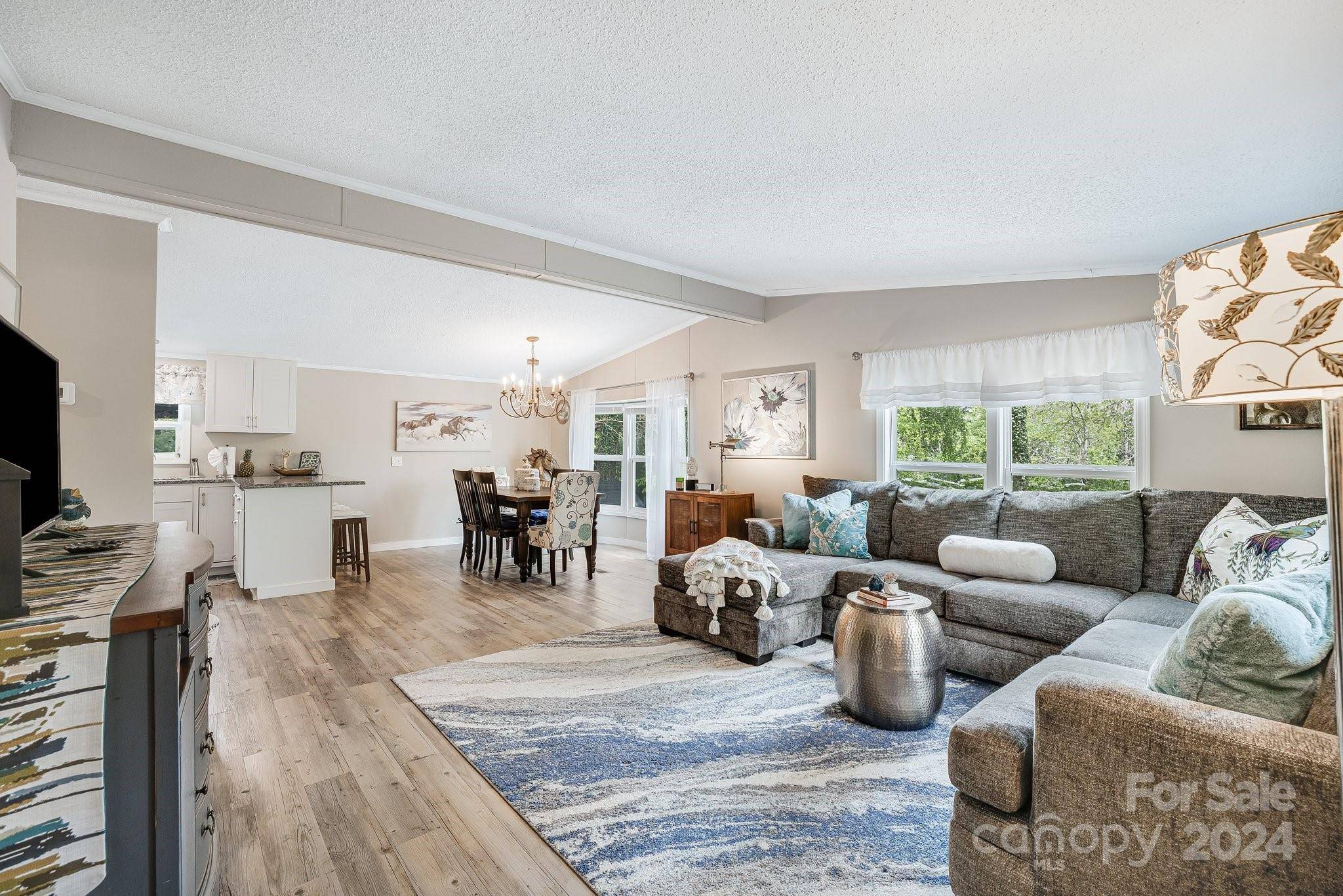 21 Timbers Edge LN, Fairview, NC 28730