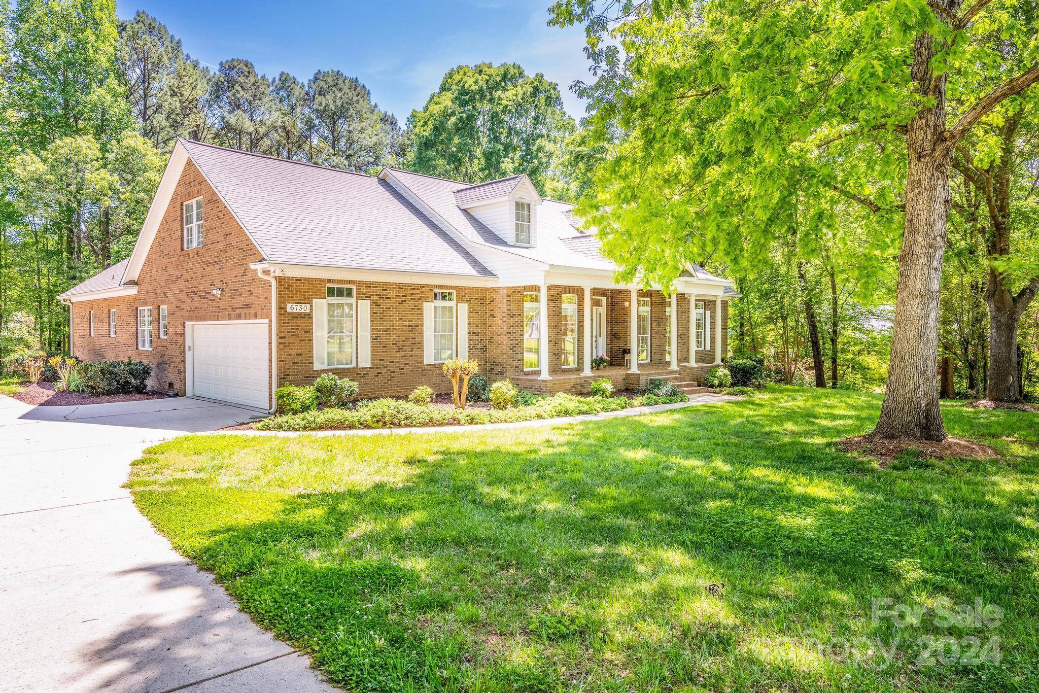 6730 Hawks Nest LN, Stanley, NC 28164