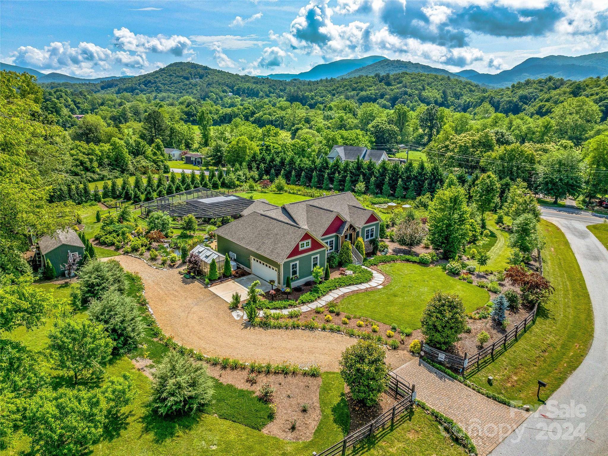 109 Olivia Trace DR, Fletcher, NC 28732