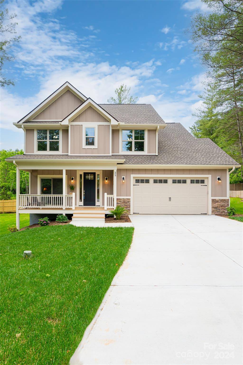 25 Wood Path LN, Arden, NC 28704